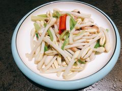 腊肉炒花生芽-三道菜(明堂公园店)