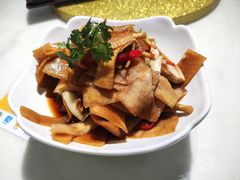 萝卜皮菜根香-石头咕(葵蓬店)