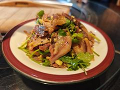 -挂旗柴锅鸡(蚌山区嘉年华店)