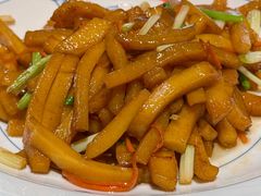 -头上红煨盐鸡·非遗院子餐厅