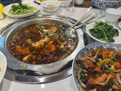 -乡土特色.冷锅鱼.牦牛肉汤锅