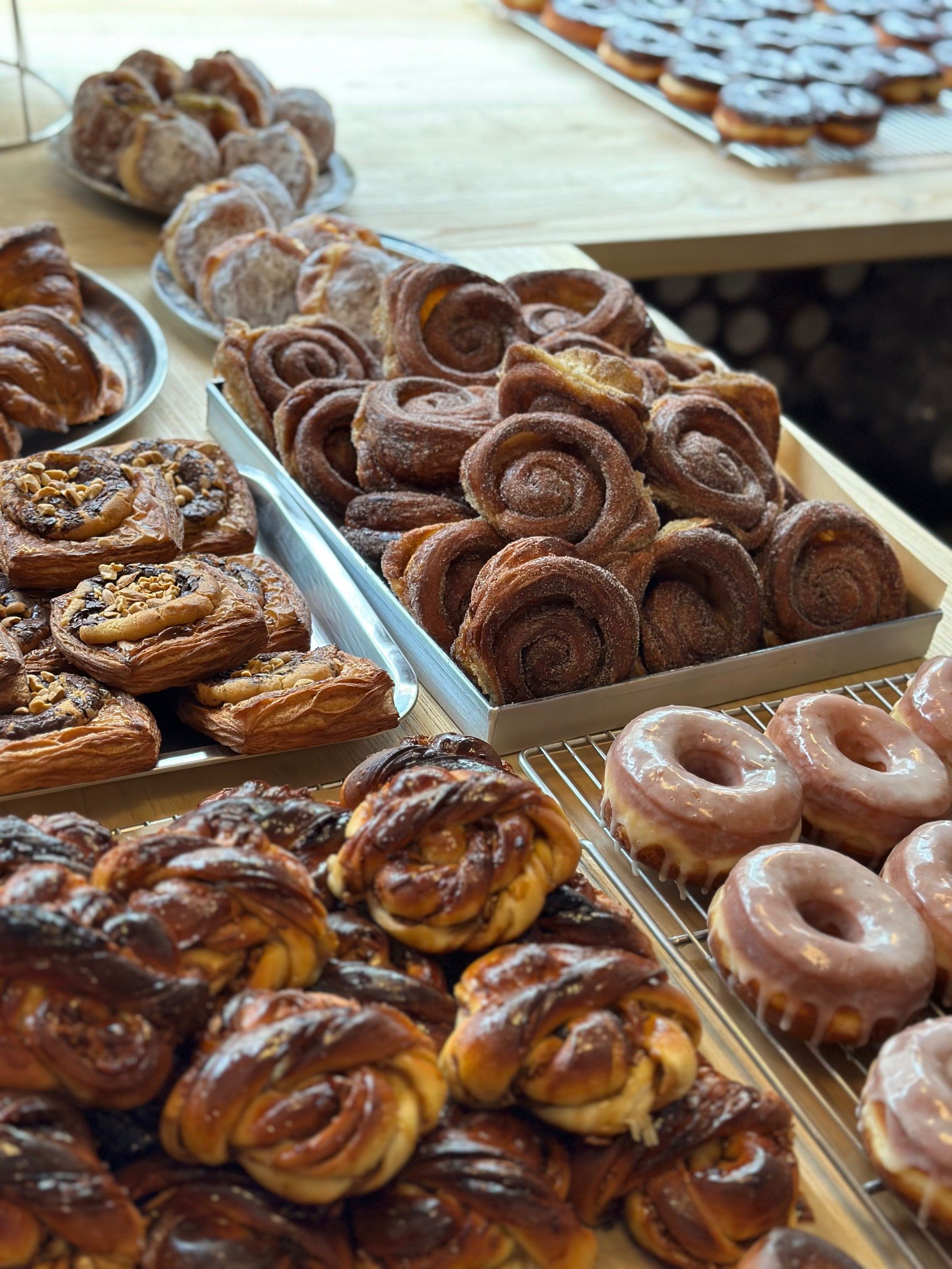 甜圈圈天花板 牛角包原生麦 有趣