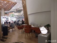 大堂-奈雪的茶(市百一店)