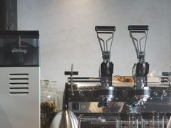 -Metal hands·铁手咖啡