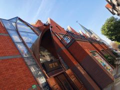 -钟书阁(松江泰晤士小镇店)