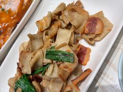 -莲餐厅·湖北菜·潜江小龙虾店(愚园路店)