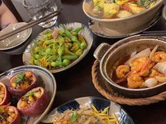 -Cuc Gach Quan Restaurant
