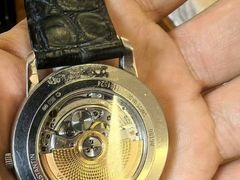 -聚云奢二手奢侈品黄金手表包包回收·中古店(三里屯总店)