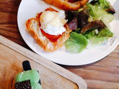 班尼克蛋-Common Table · Brunch & Coffee