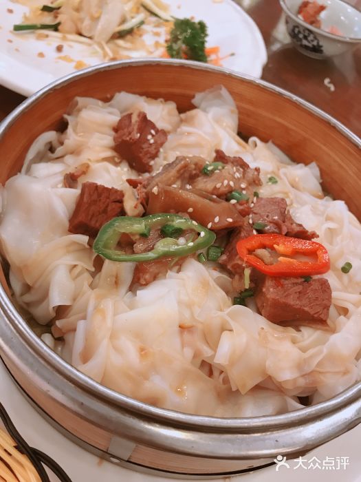 黄但记·顺德老字号·陈村粉食府牛腩蒸陈村粉图片