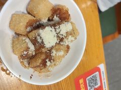 -诚铭记·虾仁汤包·成都小吃(融创店)