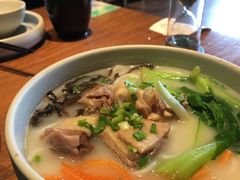 -云海肴·汽锅鸡·云南菜(天山百盛优客店)