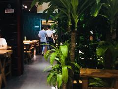 大堂-万记麻辣烫国展总店