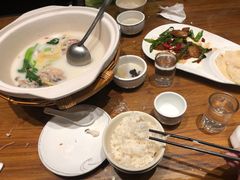 -泉畔人家·老济南经典鲁菜(大明湖店)