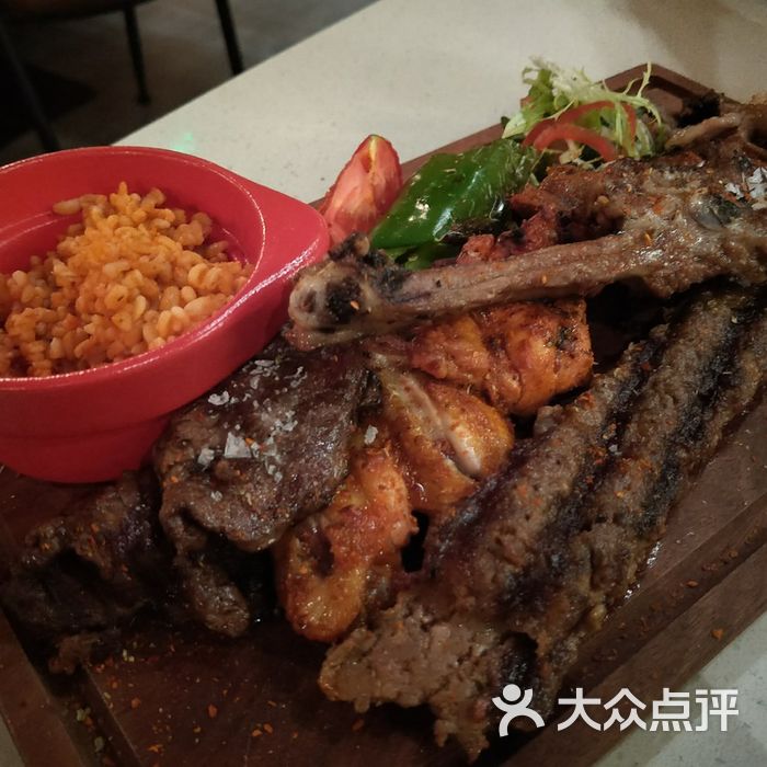 bus grill 巴士扒房-土耳其烤肉图片-北京牛排-大众点评网