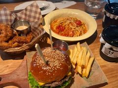 -三勾JJJ Burger&Coffee(梅溪湖店)