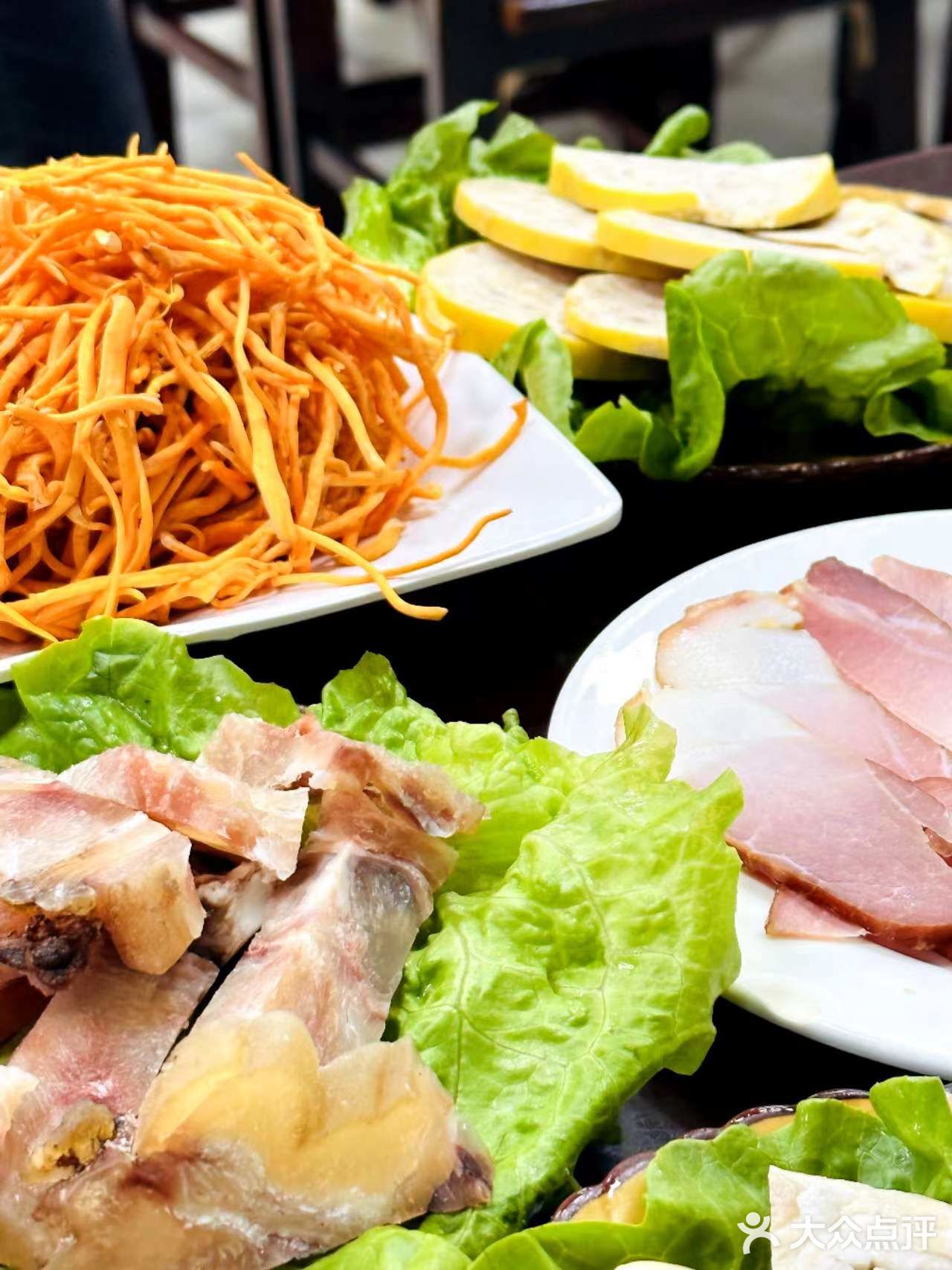 我还以为乐山就钵钵鸡好吃，没想到汤锅味道也正