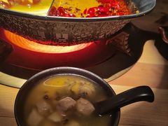 红颜花胶鸡锅-湊湊火锅·茶憩(杭州湖滨银泰in77店)