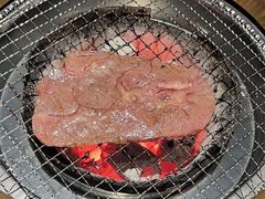 -山川小町·极番烧肉(新地假日广场店)