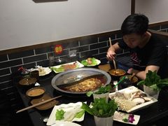 -宽板凳老灶火锅(簋街店)
