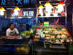 -六合夜市
