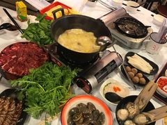花竹虾-鲜入围煮花胶鸡海鲜火锅
