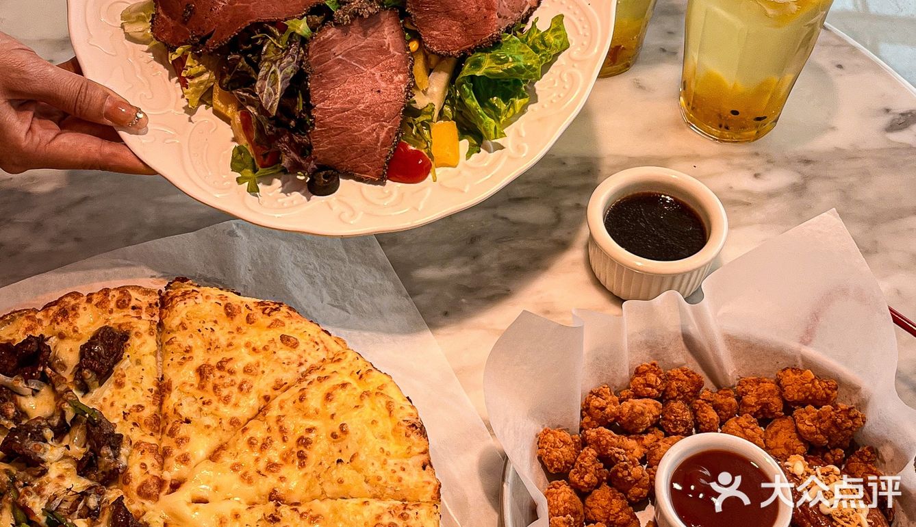 ：地盘薄比萨 ：正弘汇6楼 - 榴莲披萨