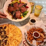 ：地盘薄比萨 ：正弘汇6楼 - 榴莲披萨