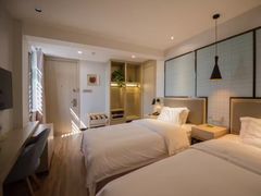 -柏曼酒店(合肥国购广场三里庵地铁店)