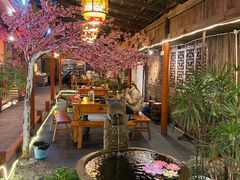 大堂-三道苗苗鱼·美蛙黄辣丁(八里店)