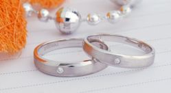 -威德钻石-克拉钻大本营(南京东路店)