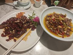 -绿草地·湘菜(酃湖师院店)