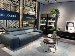 -居然之家金源店-停车场