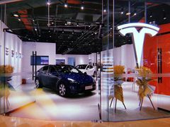 -TESLA 特斯拉(北京颐堤港体验店)