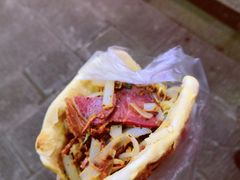 夹张飞牛肉凉粉-刘氏方酥锅盔(古城总店)