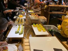 自助取餐区-广州中心皇冠假日酒店-环市食坊·海鲜自助餐厅