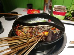 -钢管厂五区小郡肝串串香(奥克斯广场锦城万达店)