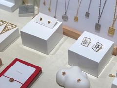 -LADY FAFA(巨鹿路陕西南路路口店)