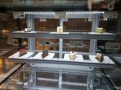 面包甜点陈列柜-野上麦田(中贸广场店)
