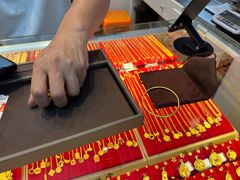 -恒一珠宝·回收黄金钻石奢侈品(灵岩南路店)
