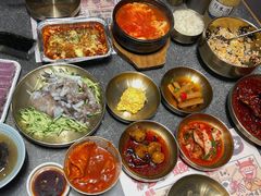 -草家酱蟹炭火烤肉店(珲春南路一店)