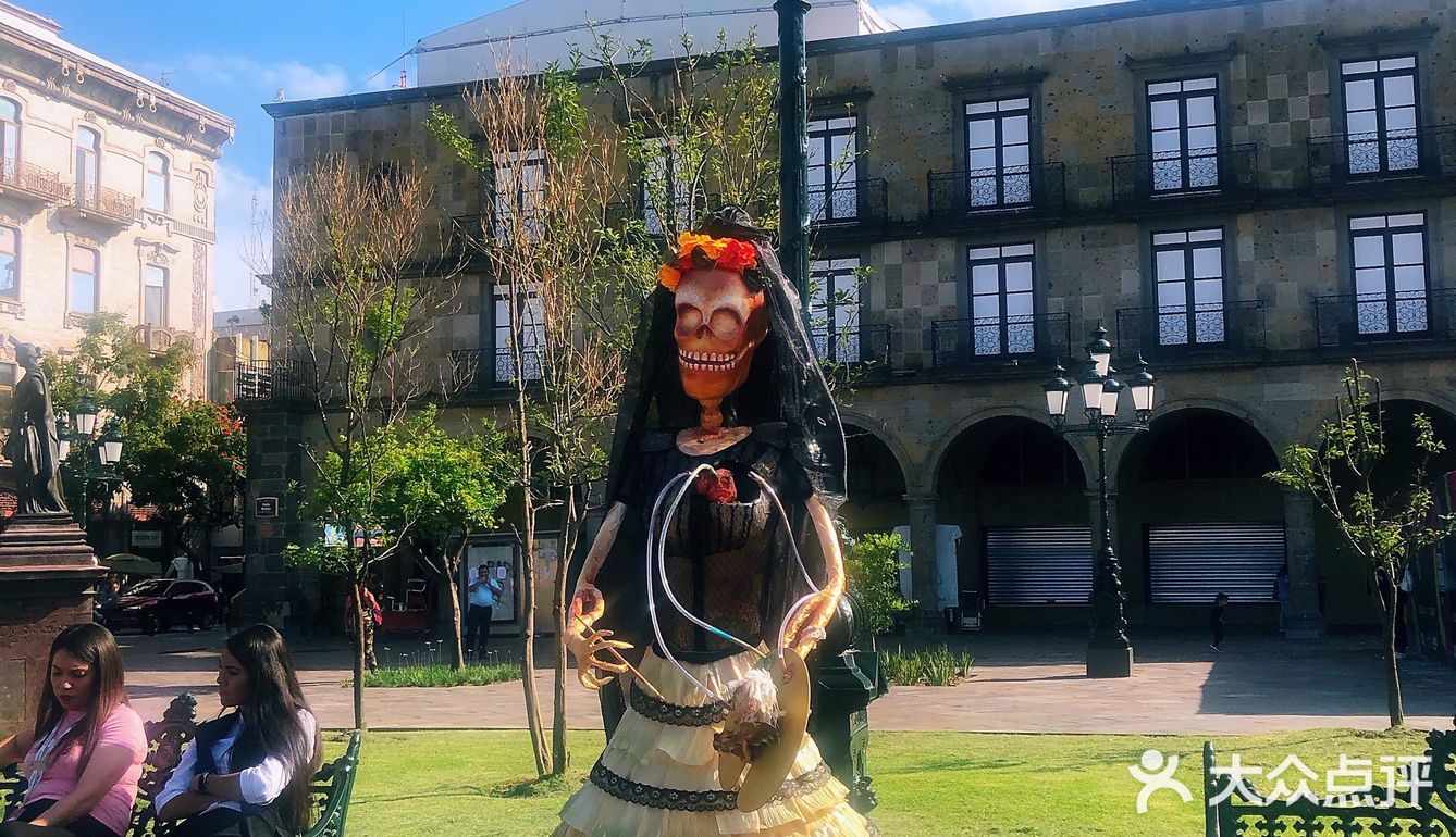 在墨西哥瓜达拉哈拉赶上一场印第安风俗的万圣节🎃