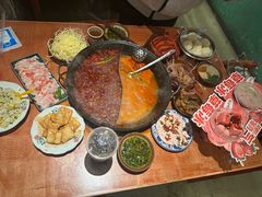 -周小明火锅(黑金冠社区店)