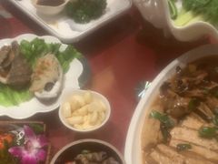 -鱼满舱·鲜活海鲜·正宗鲁菜