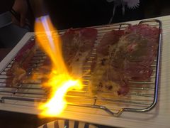 铺天盖地顶级澳牛肉火焰寿司-仙隐小鹿中華の日料(正弘城店)