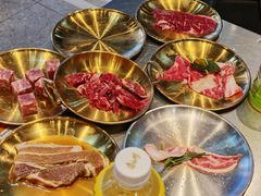 -哈哈碳都·牛肋条无限自助烤肉(台江万达店)