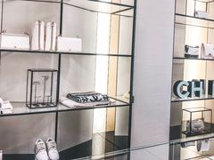 -乐蓬马歇百货公司(Rive Gauche)