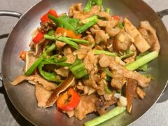 酸菜炒牛肉-陈鹏鹏潮汕菜(欢乐海岸 海边景观店)