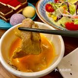 虽然是奔着寿喜烧来的,但大闸蟹也好香啊🤤