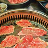 今天npy神神秘秘带我来了公厕旁边吃烤肉……